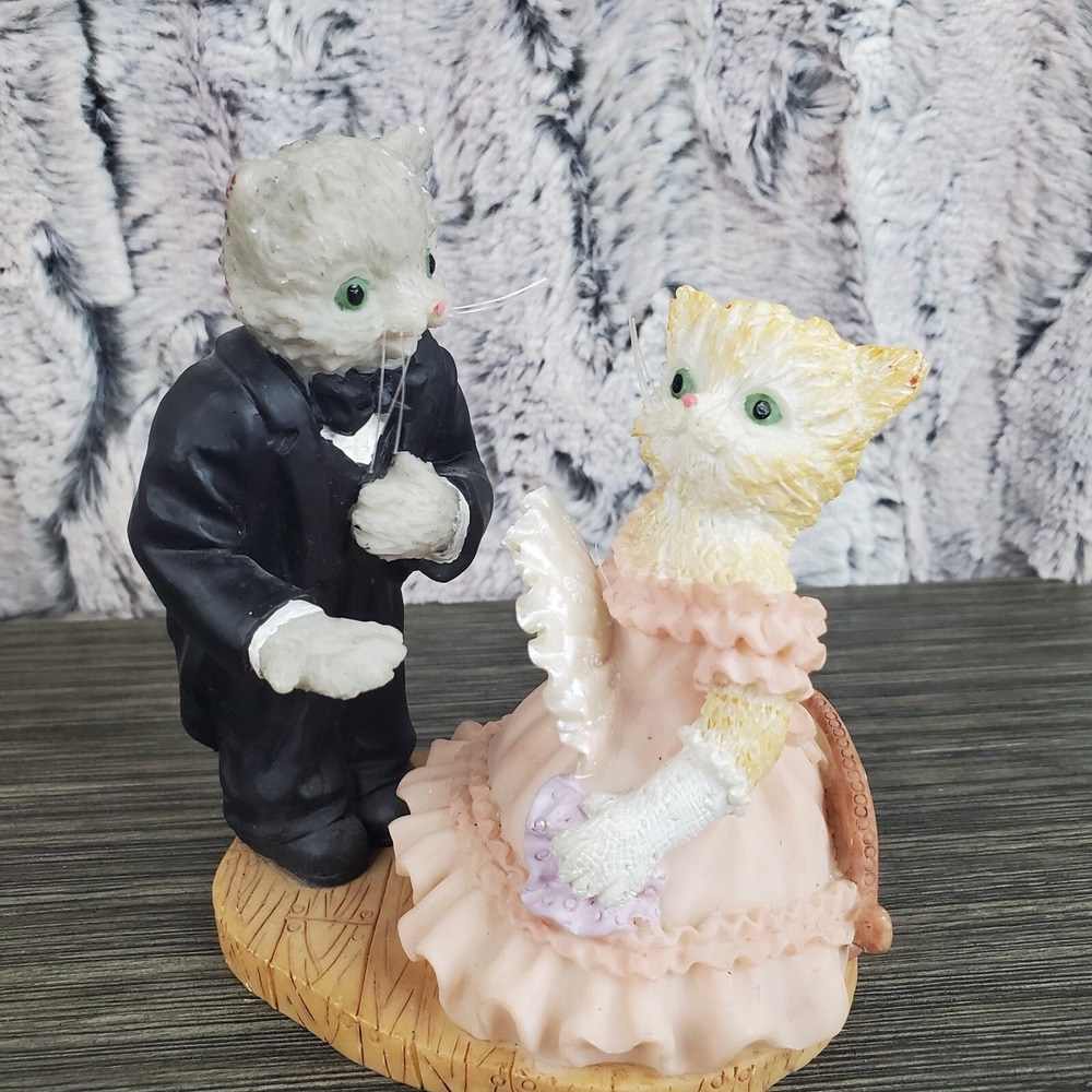 Southern Belle Bride And Groom Kitty Cat Decorative Figurine 3.5" X 4" Tall